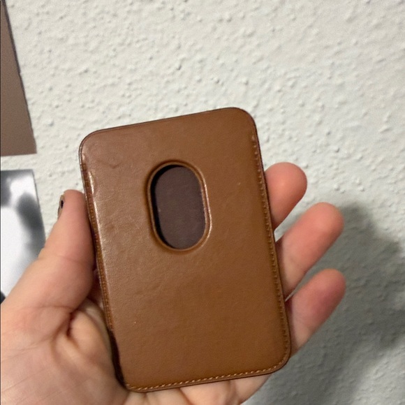Apple Tan Leather iPhone Wallet - Picture 2 of 3